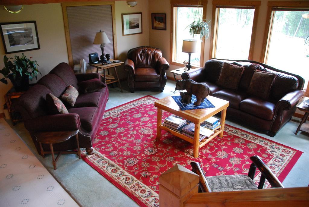 Kicking Horse Canyon Guest House Golden Exteriér fotografie