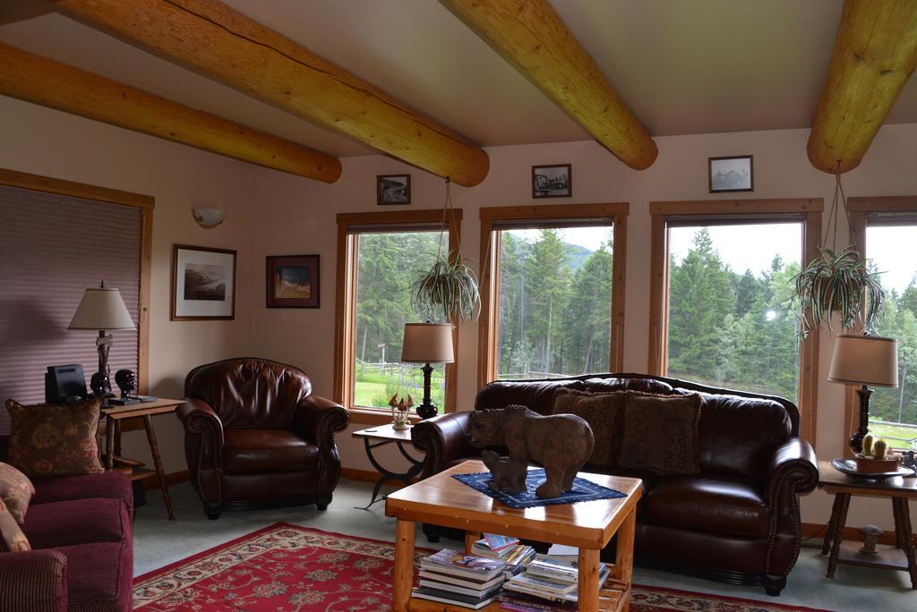 Kicking Horse Canyon Guest House Golden Exteriér fotografie