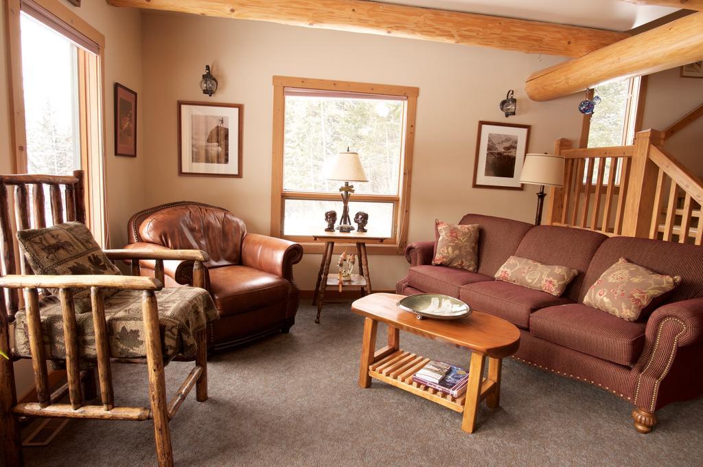 Kicking Horse Canyon Guest House Golden Exteriér fotografie