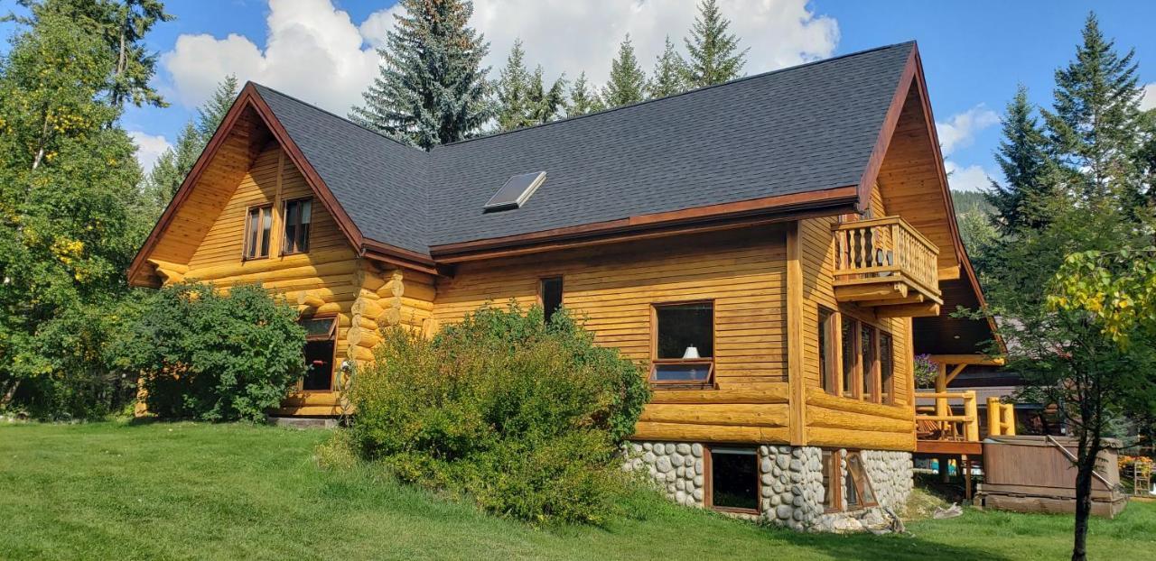 Kicking Horse Canyon Guest House Golden Exteriér fotografie